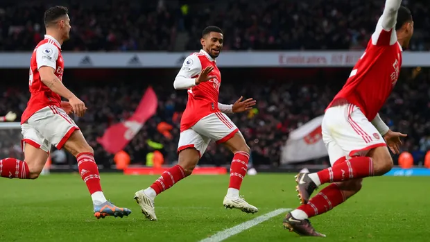 Reiss Nelson sends the Emirates into ecstasy with last-second winner against Bournemouth