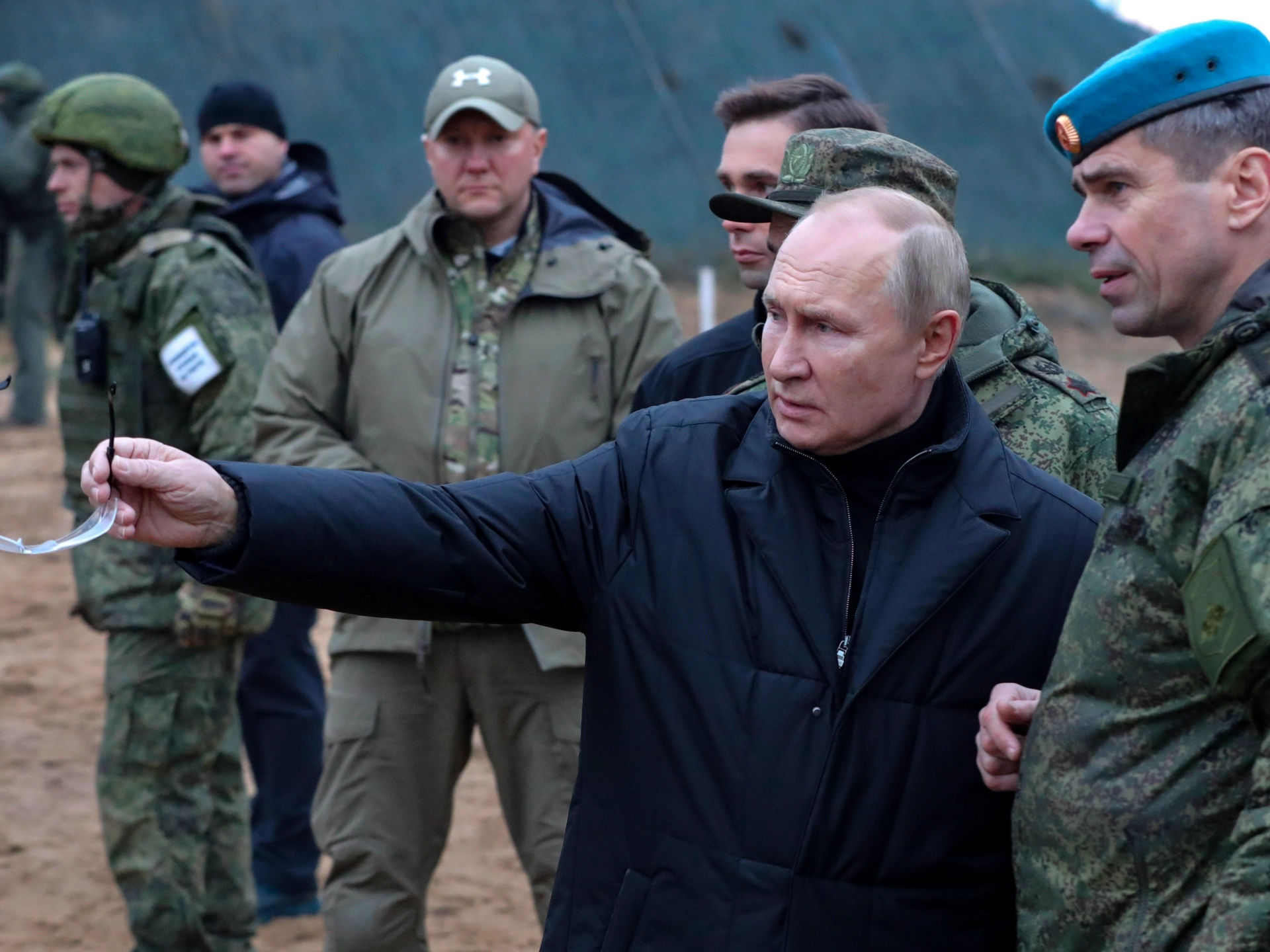 Putin Visits Russian Troops in Occupied Ukraine