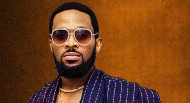 Female Fan Fondles D'banj's Private Part on Stage