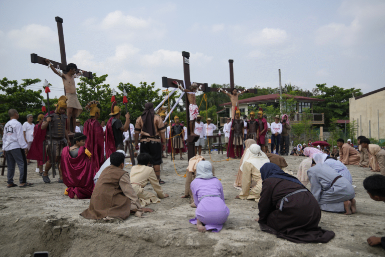 At Least 12 Filipinos to Be Nailed to Crosses Despite Church Objection