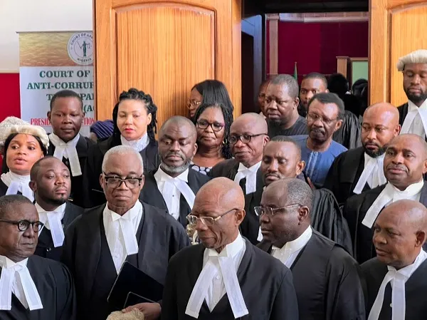 president-tribunal-1
