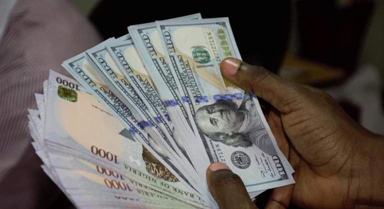 Naira extends stability at investors, exporters window