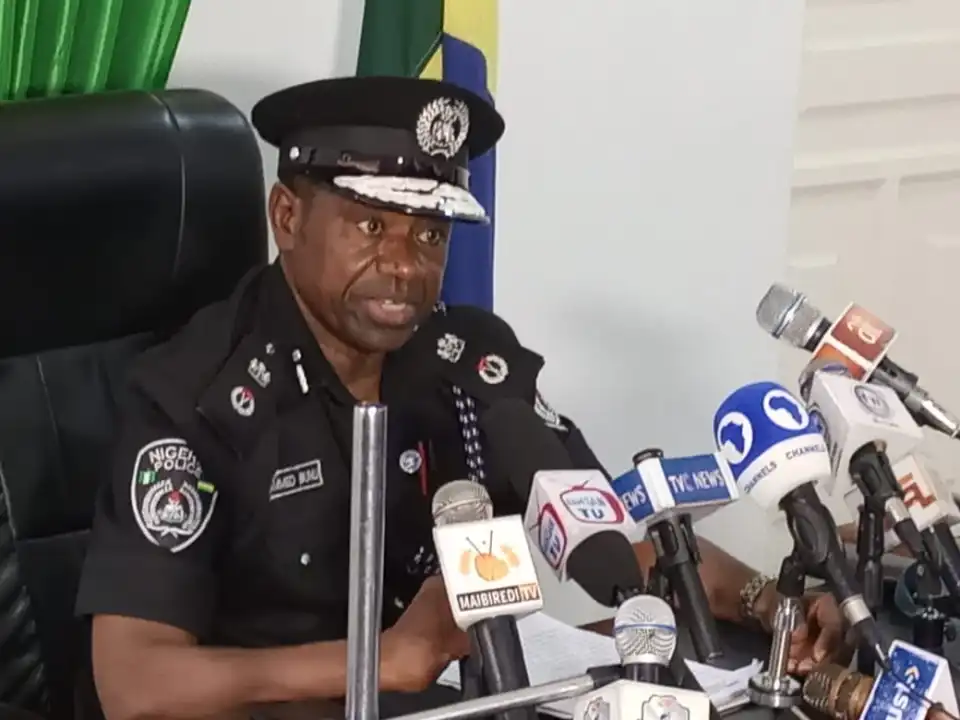 police (1)