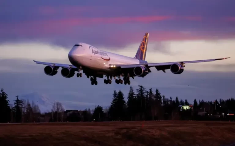 Boeing-747-Jumbo-Jet