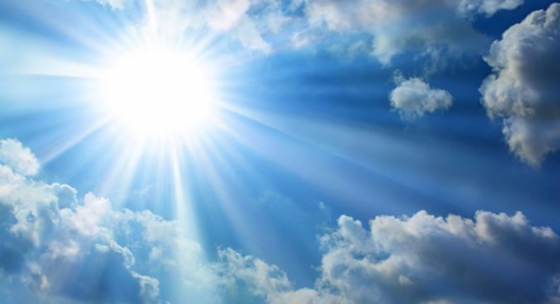 Nigerians should prepare for sunshine, haziness, thunderstorms this weekend