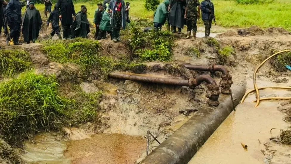 oil-theft-pipe