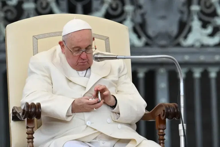AFP__20250225__36YF74H__v2__Preview__FilesVaticanReligionPopeHealth