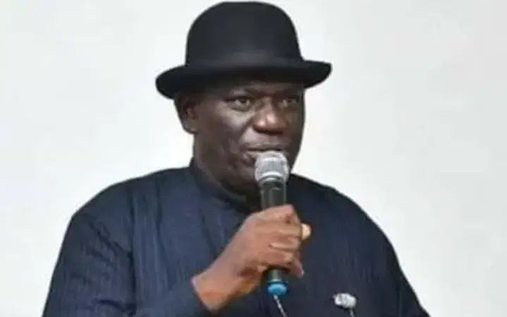 Prof.-Benjamin-Okaba