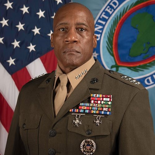 commander-e1705104377231