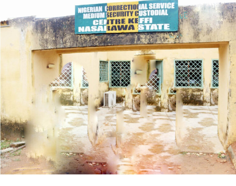 9-at-large-after-Keffi-jail-break