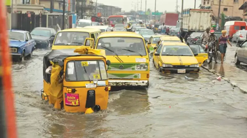 Lagos-flood-1024x575-1 (1)