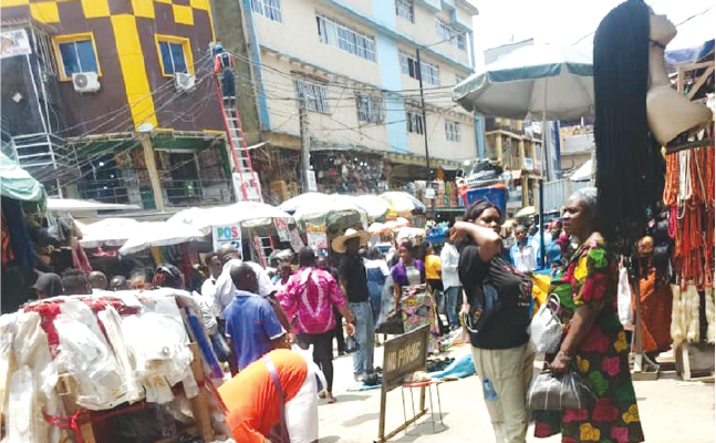 Mandillas-market