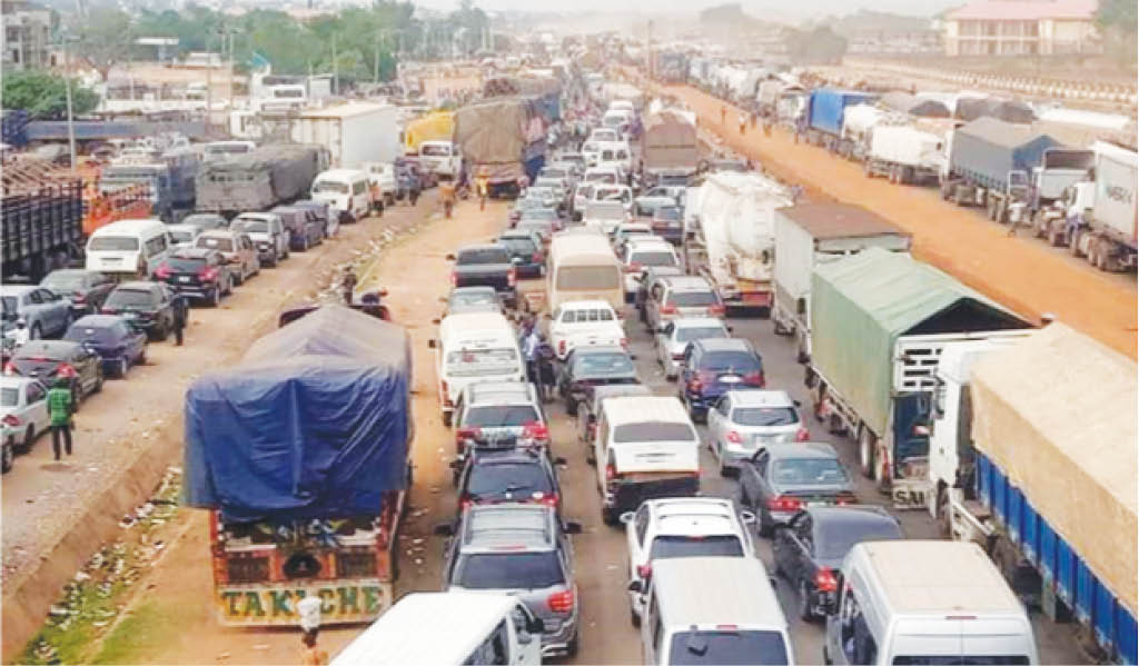 The-Gwagwalada-Abuja-Lokoja-road-gridlock