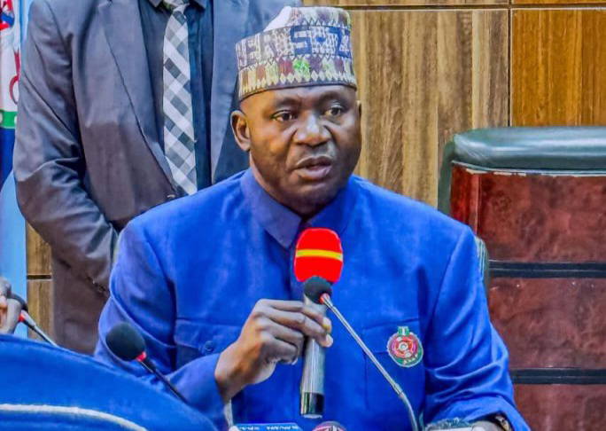 CREATOR: gd-jpeg v1.0 (using