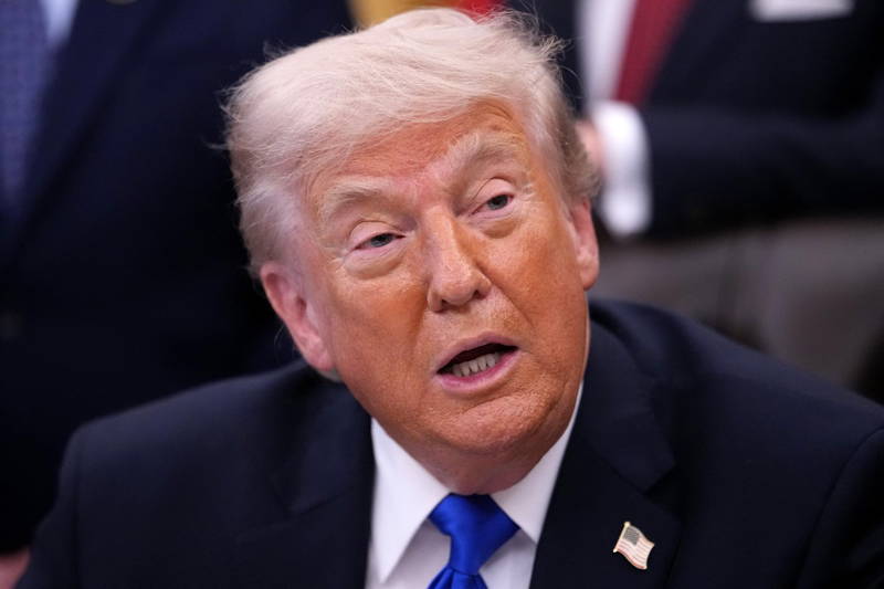 President Trump Signs Executive Order Expanding Retirement Accounts In The Oval Office